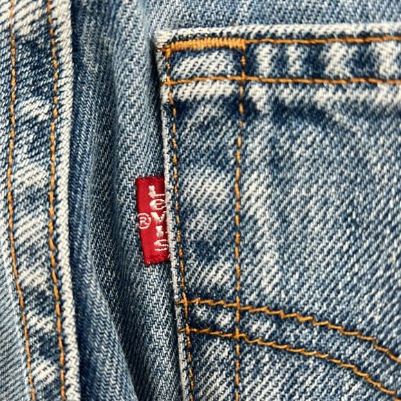 Levi's Women's Vintage 550 Relaxed FIt Tapered Leg Jeans - Light Wash - 4 - Picture 8 of 10